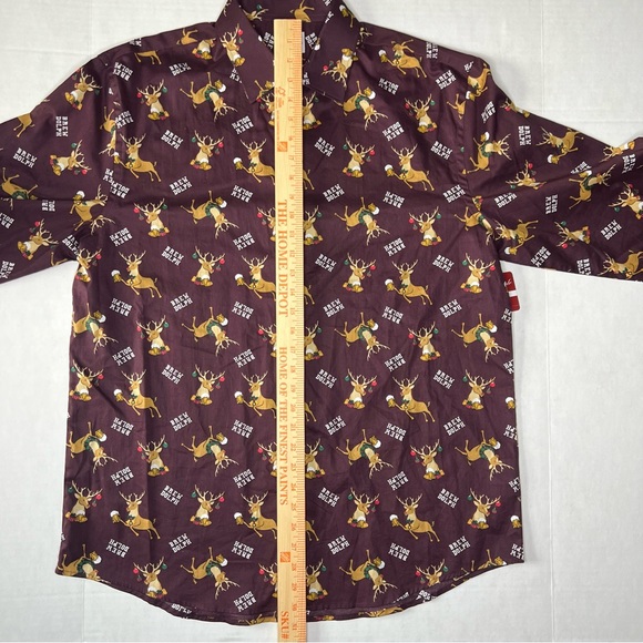 North Pole Trading Co.  Button Up Christmas  Polo Size Large. Brew dolph - Picture 4 of 8